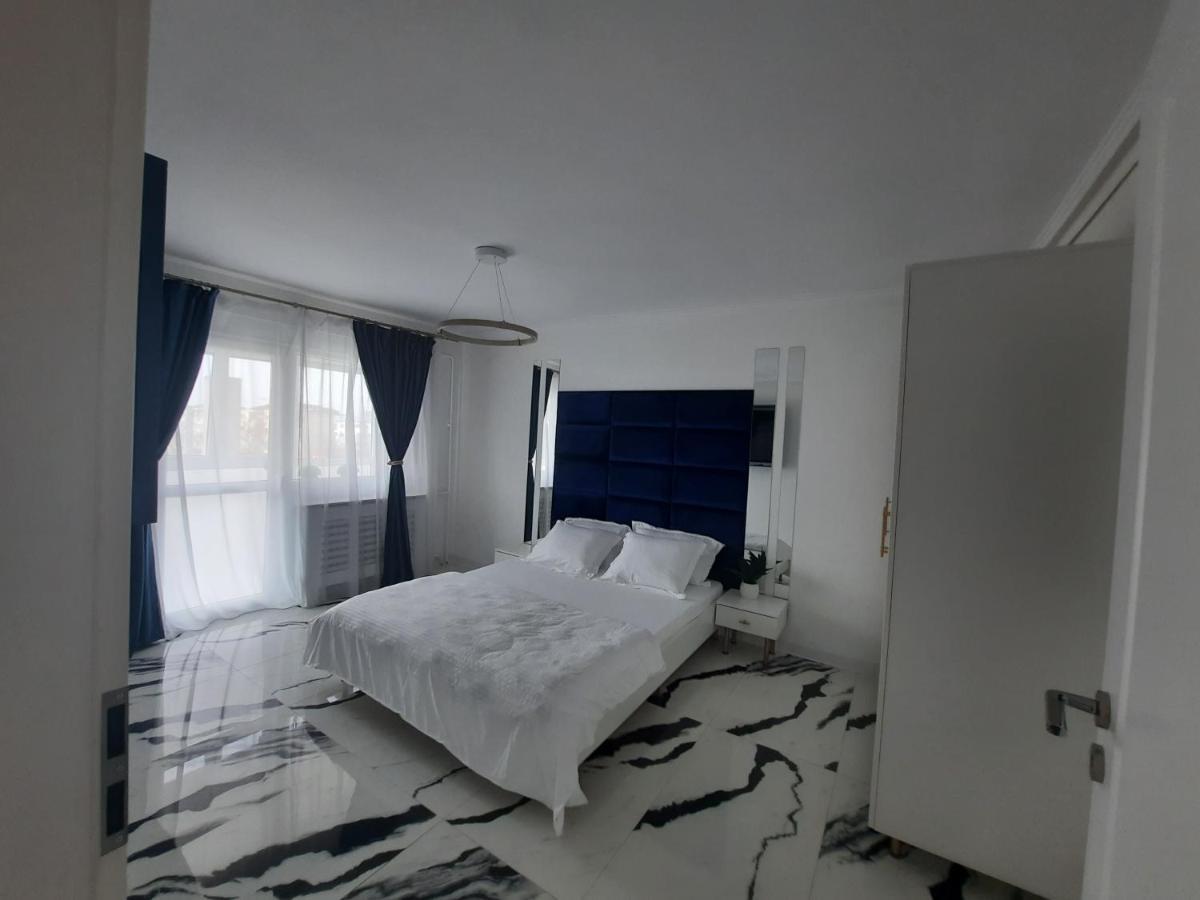 Flamingo Apartment1 Self Check-in * Craiova
